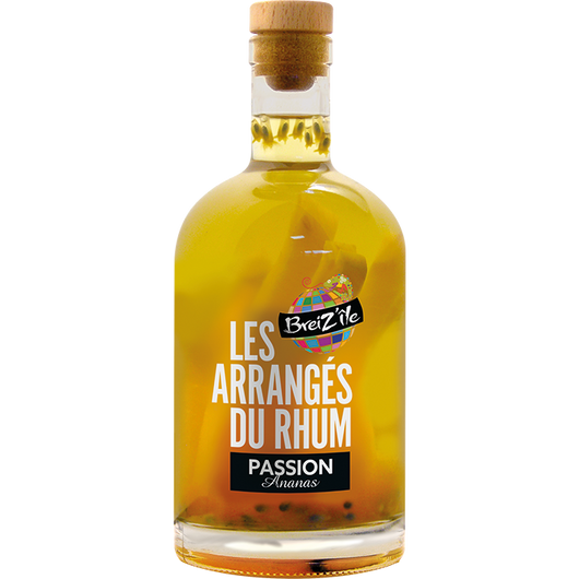 Les Arranges Passion Ananas rum 28% 0,7 gyümölcs hússal